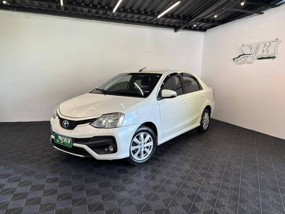 TOYOTA ETIOS 1.5 XLS SEDAN 16V FLEX 4P AUTOMÁTICO